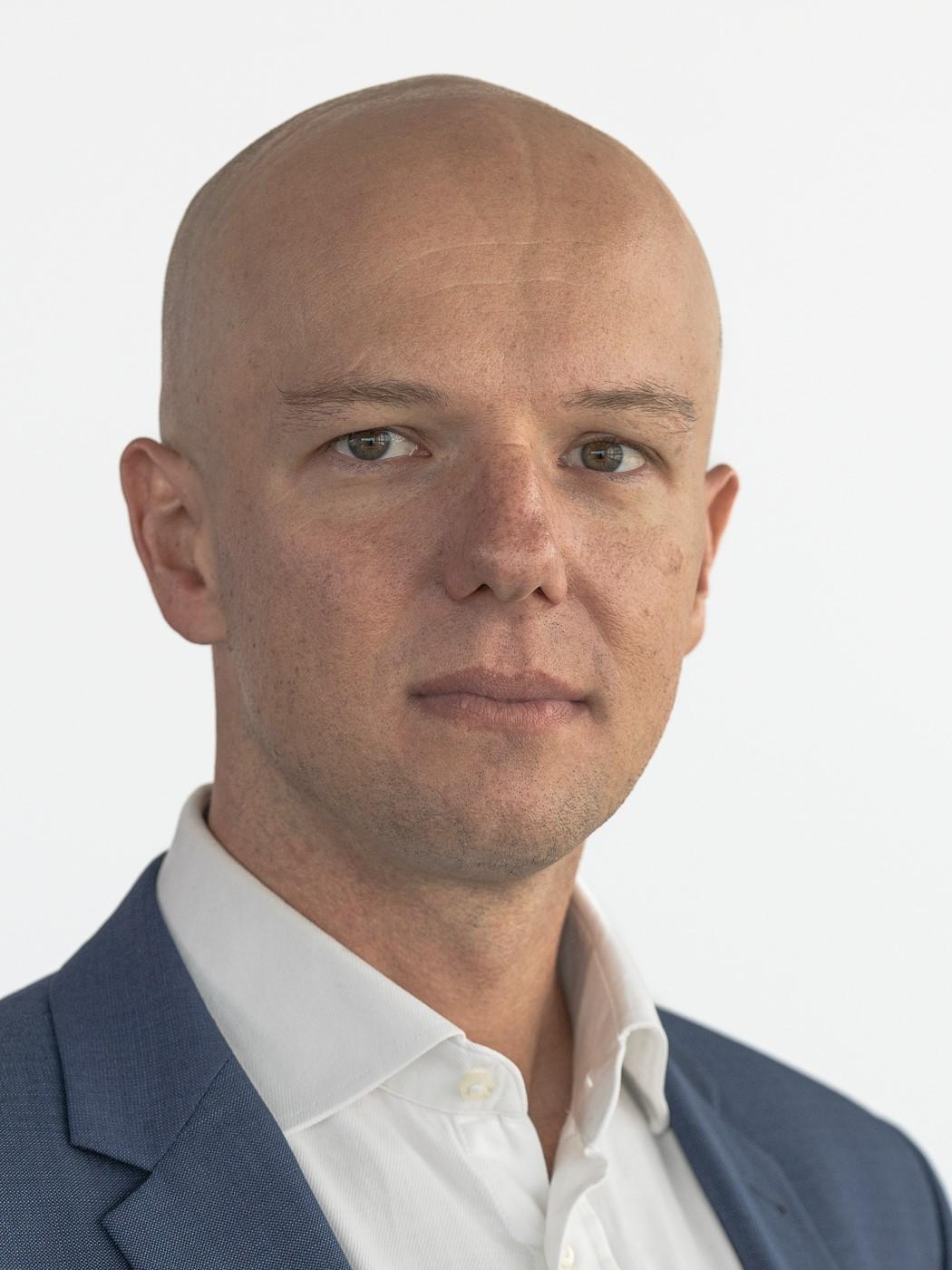 Dr.  Michal Switalski